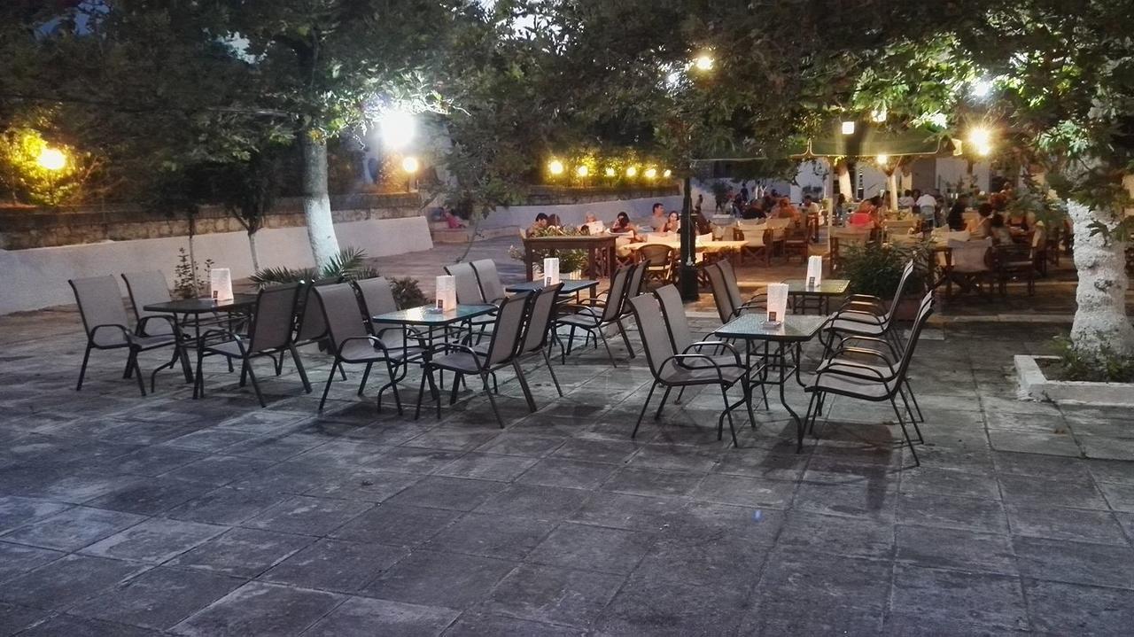 Hotel Finikas Methoni  Exterior foto